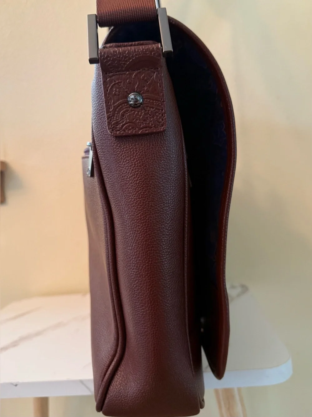Robert Graham Brown Leather Messenger Bag,  Very Good Condition.